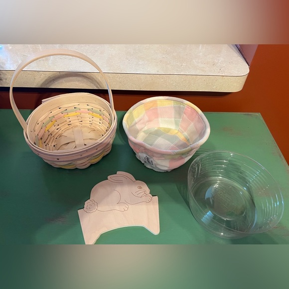 Longaberger 2001 White-Washed Small Easter White-Washed Set 🐣 - Picture 3 of 15